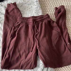 Alo Yoga Joggers